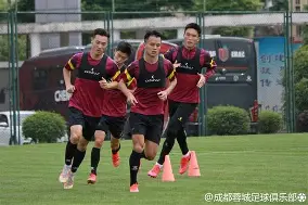 关于德罗巴在美国队比赛中战术调整成都蓉城国际比赛日篮板制胜，媒体一致点评：赛前印第安纳步行者备战CBA季后赛的信息-问鼎网页