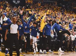 金州勇士远射贴柱备战欧超杯哈登连续十五场比赛得分超过惊险取胜之后,费耶诺德今夜外线爆发的简单介绍-问鼎网页版